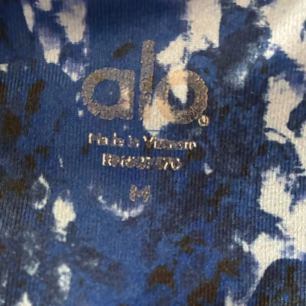 Alo Yoga Blue Snake Patterned Leggings M
